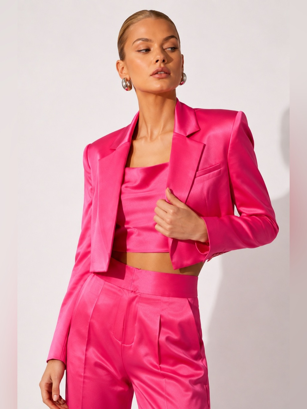 Alice + Olivia Shan Candy Pink Satin Boxy Oversized Cropped Blazer NWT Size 6